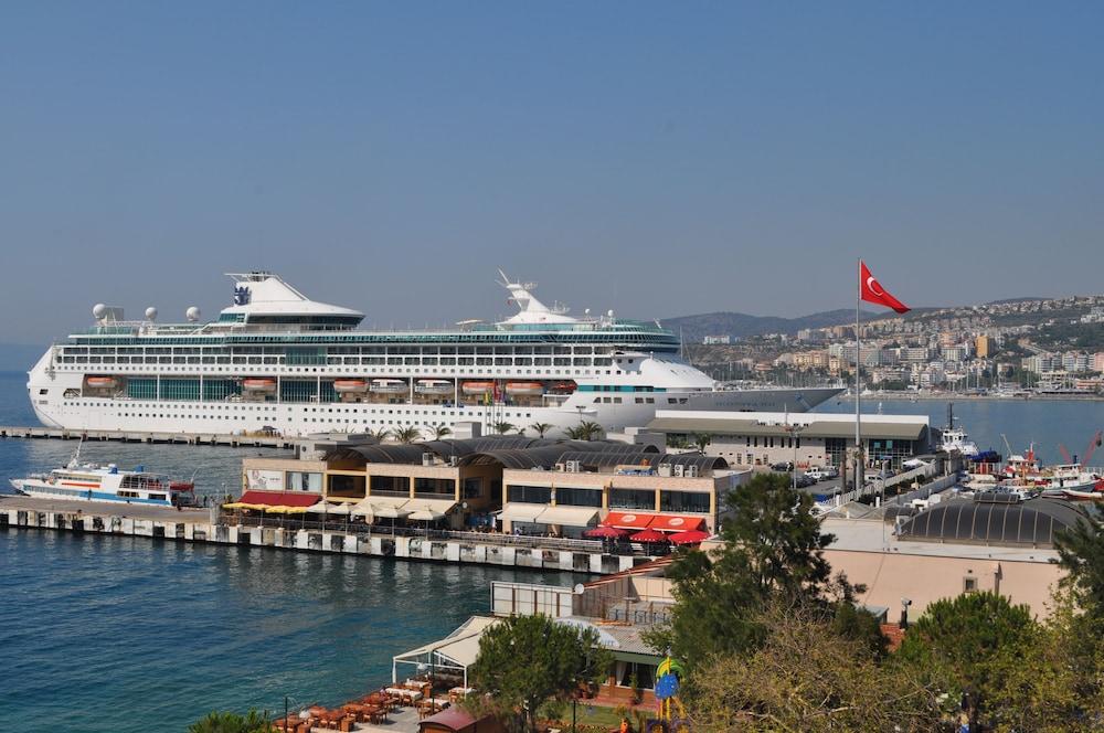 Kayhanbey Hotel Kuşadası Buitenkant foto