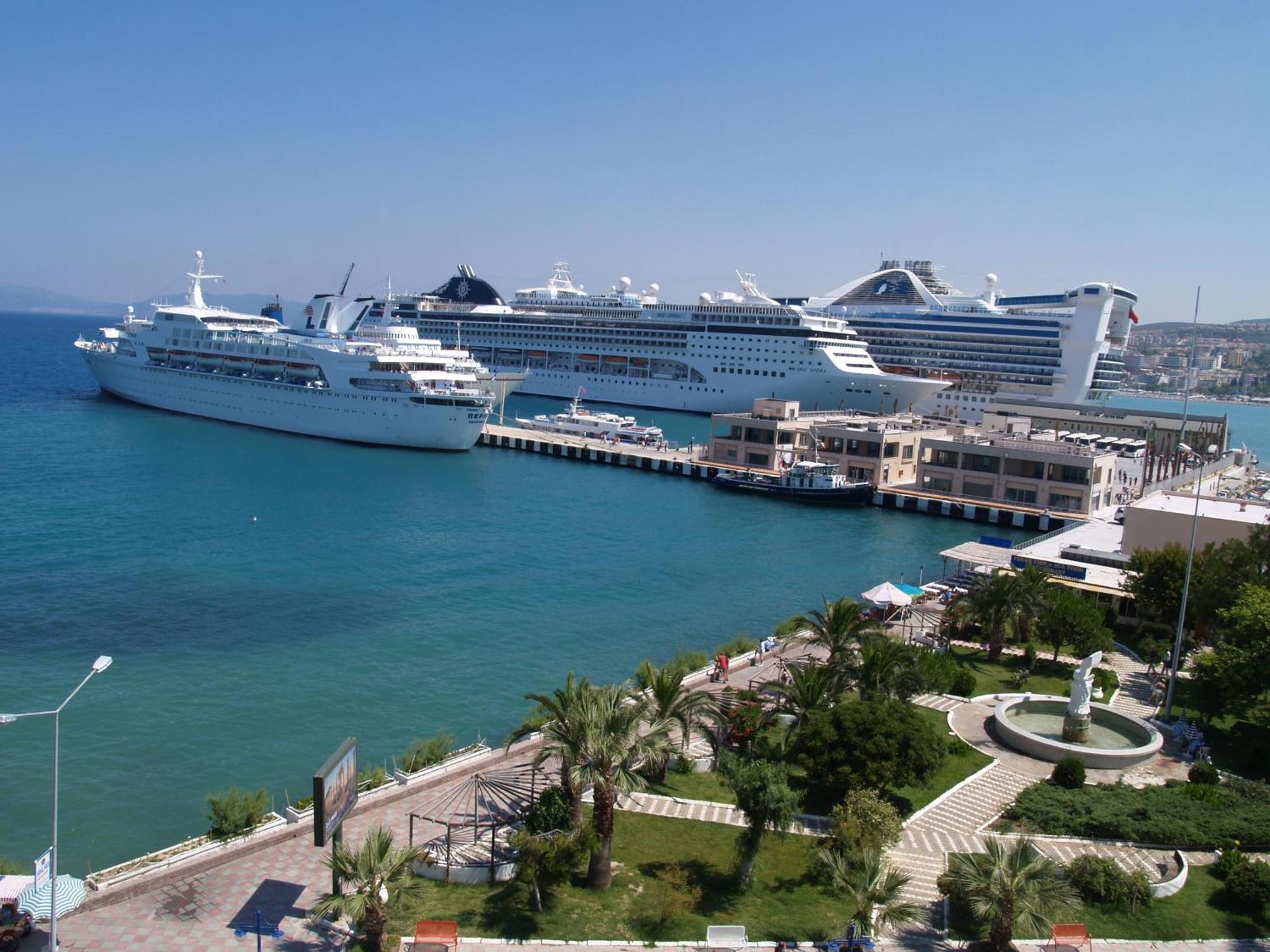 Kayhanbey Hotel Kuşadası Buitenkant foto