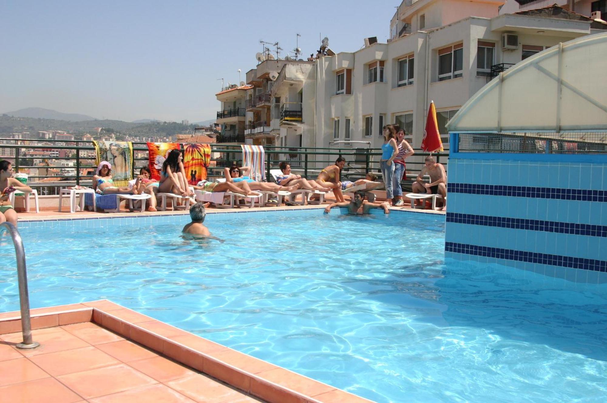 Kayhanbey Hotel Kuşadası Buitenkant foto