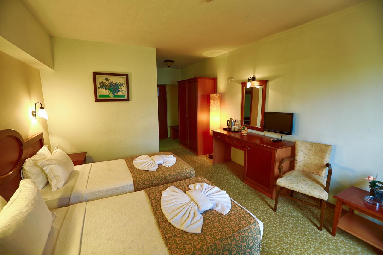 Kayhanbey Hotel Kuşadası Buitenkant foto