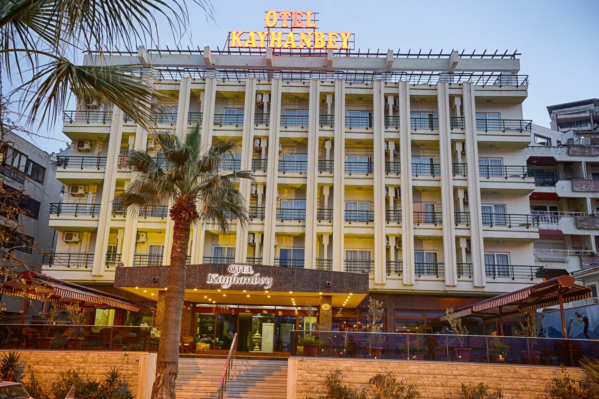 Kayhanbey Hotel Kuşadası Buitenkant foto