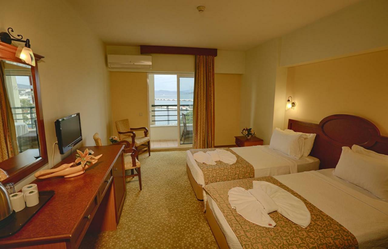 Kayhanbey Hotel Kuşadası Buitenkant foto